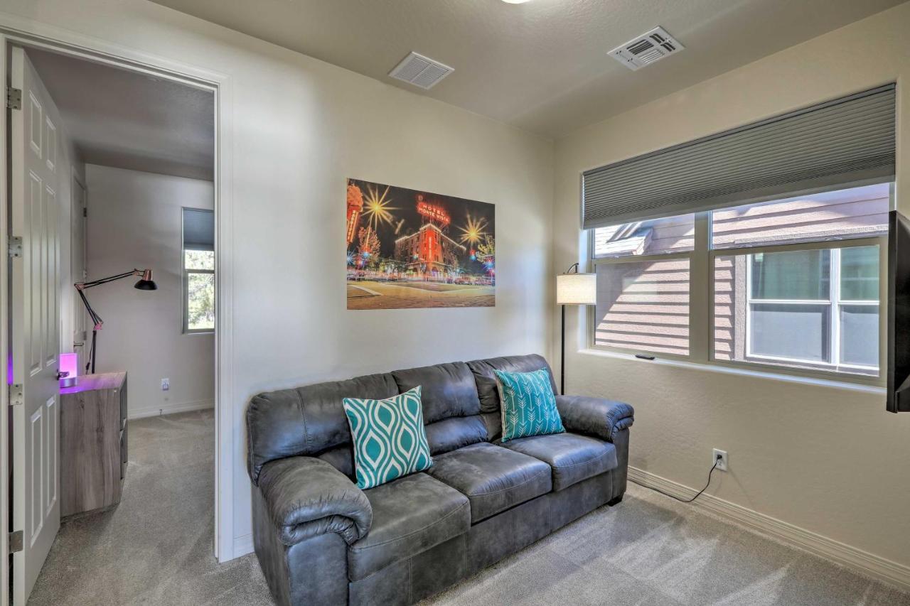 Centrally Located Vacation With Patio Holiday home